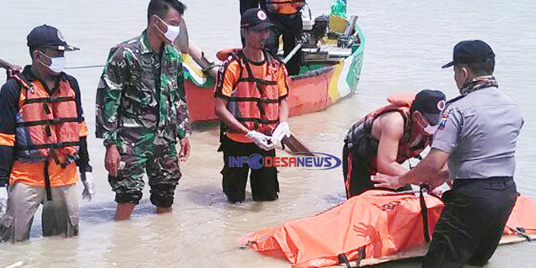 BABINSA  Koramil Sayung Bantu Evakuasi Mayat Tanpa Identitas