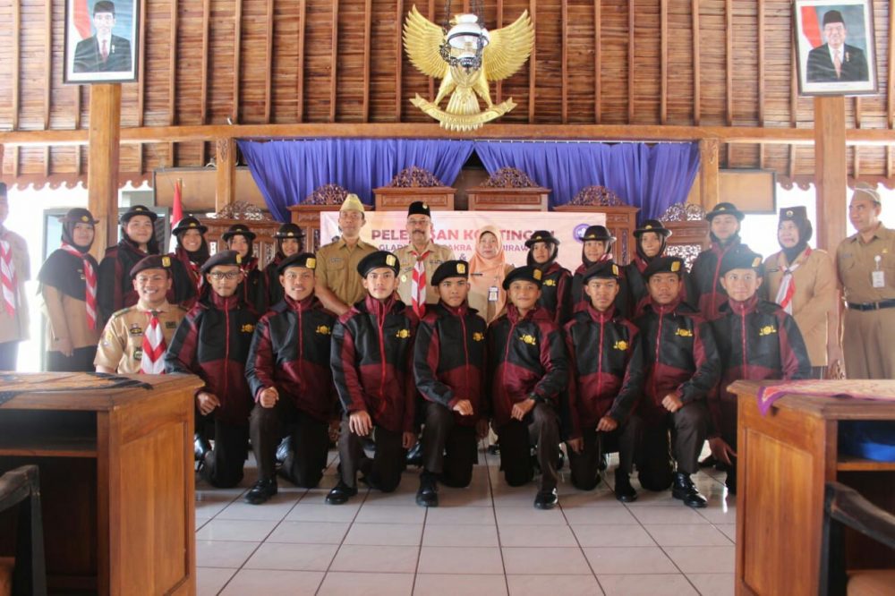 Ketua Kwarcab Banyumas Lepas Kontingen GWCAB dan LMU Tingkat Provinsi