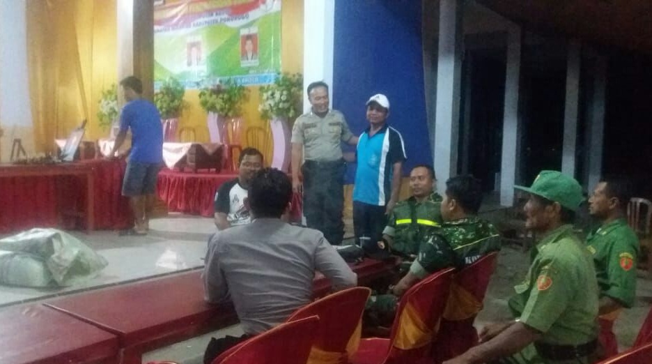 Jelang Pilkades, Danramil 0802/10 Slahung Pimpin Anggotanya Laksanakan Pengamanan Wilayah
