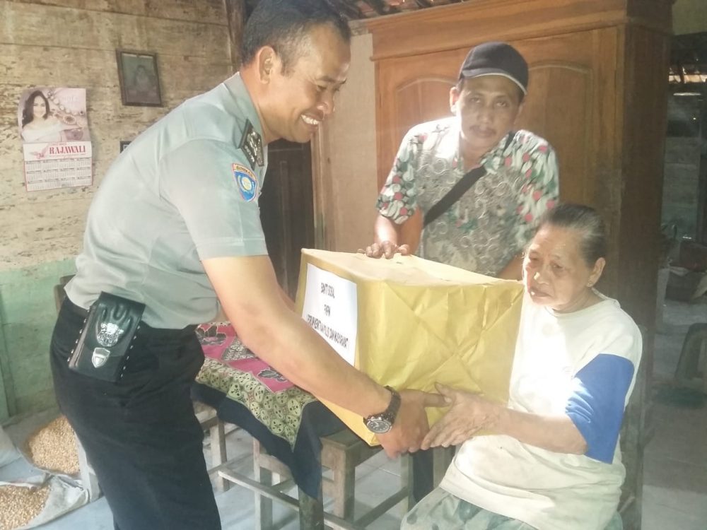 Polsek Japah Berbagi bersama Warga Kurang Mampu