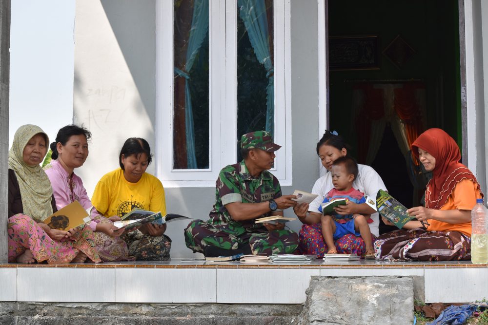 Ransel Ajaib Babinsa Tumbuhkan Minat Baca