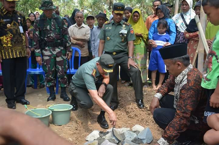Pangdam IV Diponegoro Bangun Jembatan Sutabrata di Desa Sawangan