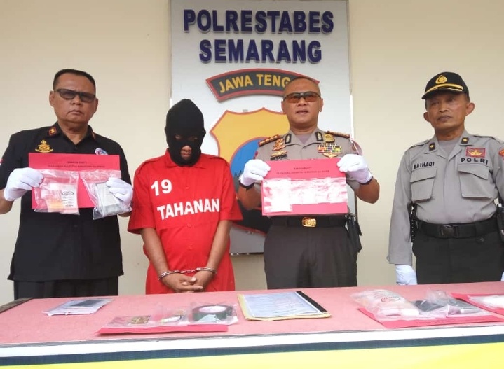 Polrestabes Semarang Gerebek Bandar Pengedar Sabu Dan Inex