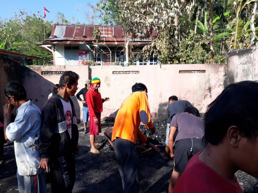 Rumah Sukidi Papringan Banyumas Ludes Terbakar