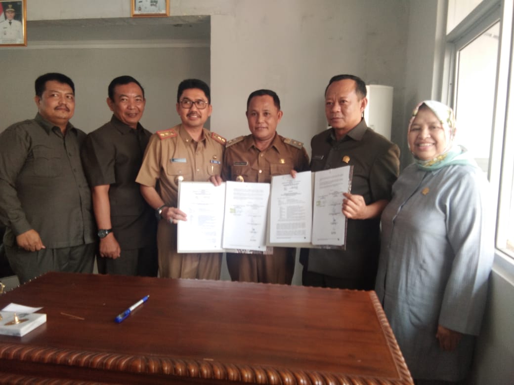 Plt Bupati Lampung Selatan Menandatangani Nota Kesepakatan