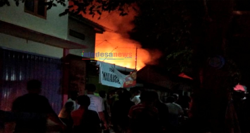 Dugaan akibat konsleting arus listrik, Membakar Pasar Kunduran