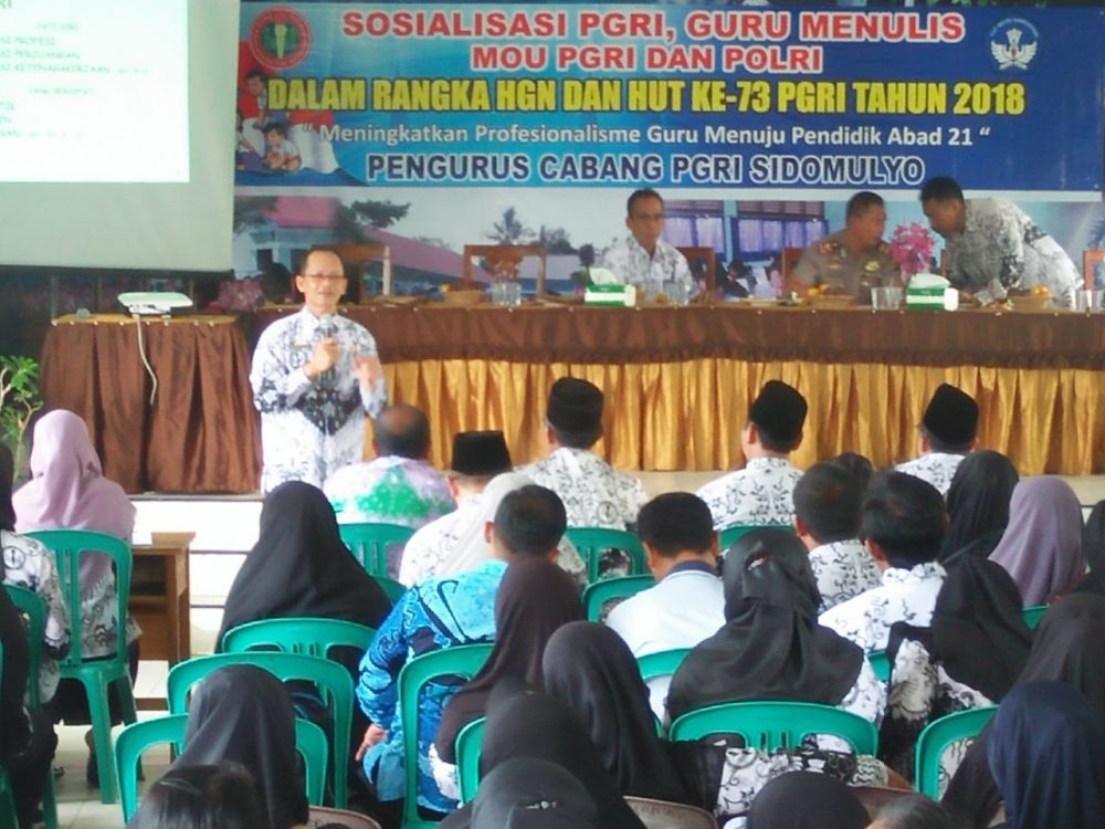 Cabang PGRI Sidomulyo Gelar Sosialisasi Guru Menulis