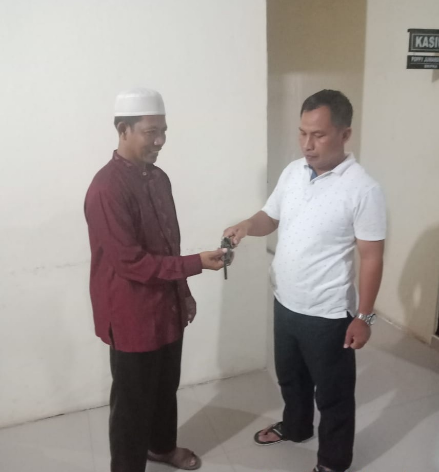 Dua Kades Di Lampung Selatan Serahkan 3 Pucuk Senpi Rakitan