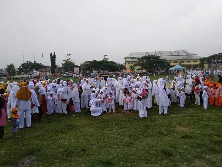 Ratusan Anak Usia Dini Padati Lapangan Desa Sidorejo Kecamatan Sidomulyo