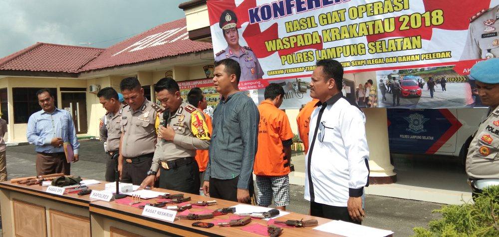 Belasan Pucuk Senpi Dan 4 Orang Tersangka Diamankan Jajaran Polres Lampung Selatan