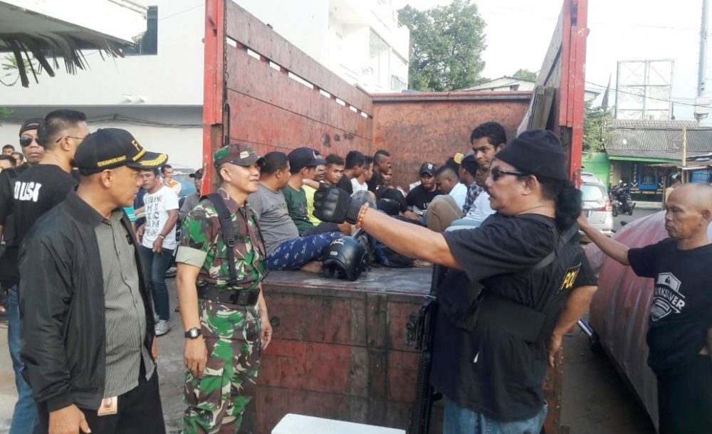 Jatanras Polres Jakbar Bekuk Belasan Preman Lahan Kosong di Cengkareng