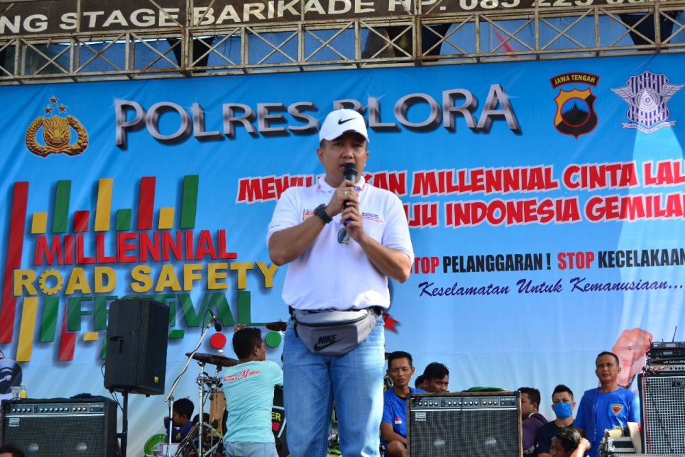 Alun Alun Blora Menjadi Lautan Manusia Dalam Millenial Road Safety Festival Polres Blora
