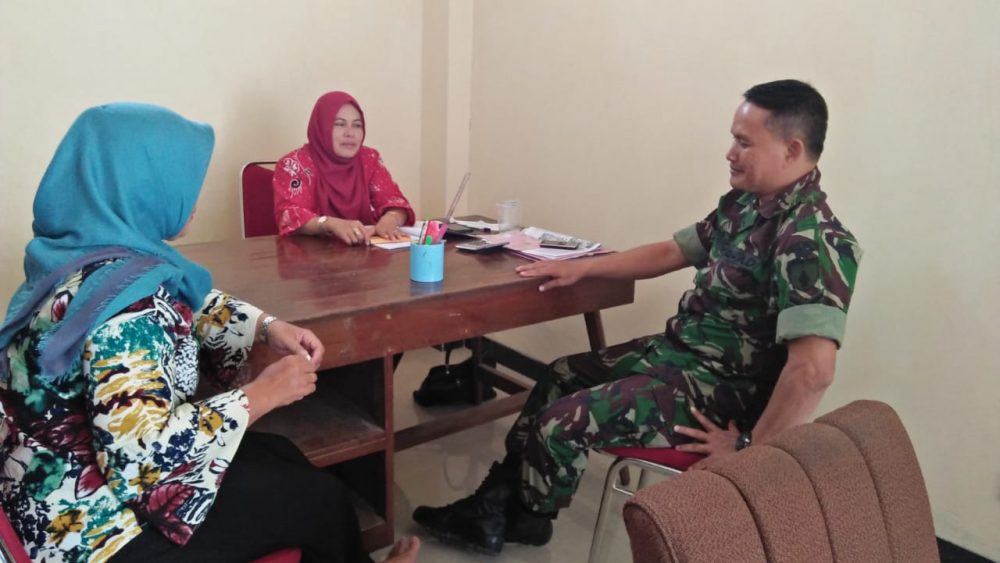 Babinsa Desa Plosokandang Komsos Bahas Kerawanan Yang Mungkin Dapat Timbul Saat Pesta Demokrasi 2019