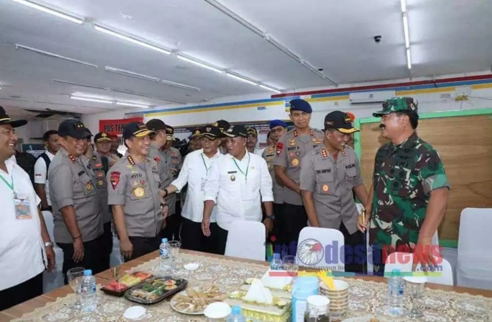 Ketua DPRD Lamsel Sambut Kedatangan Kapolri Dan Panglima TNI