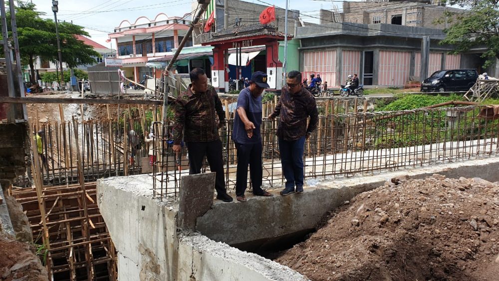 Nanang Tinjau Pembangunan Jembatan Patriot