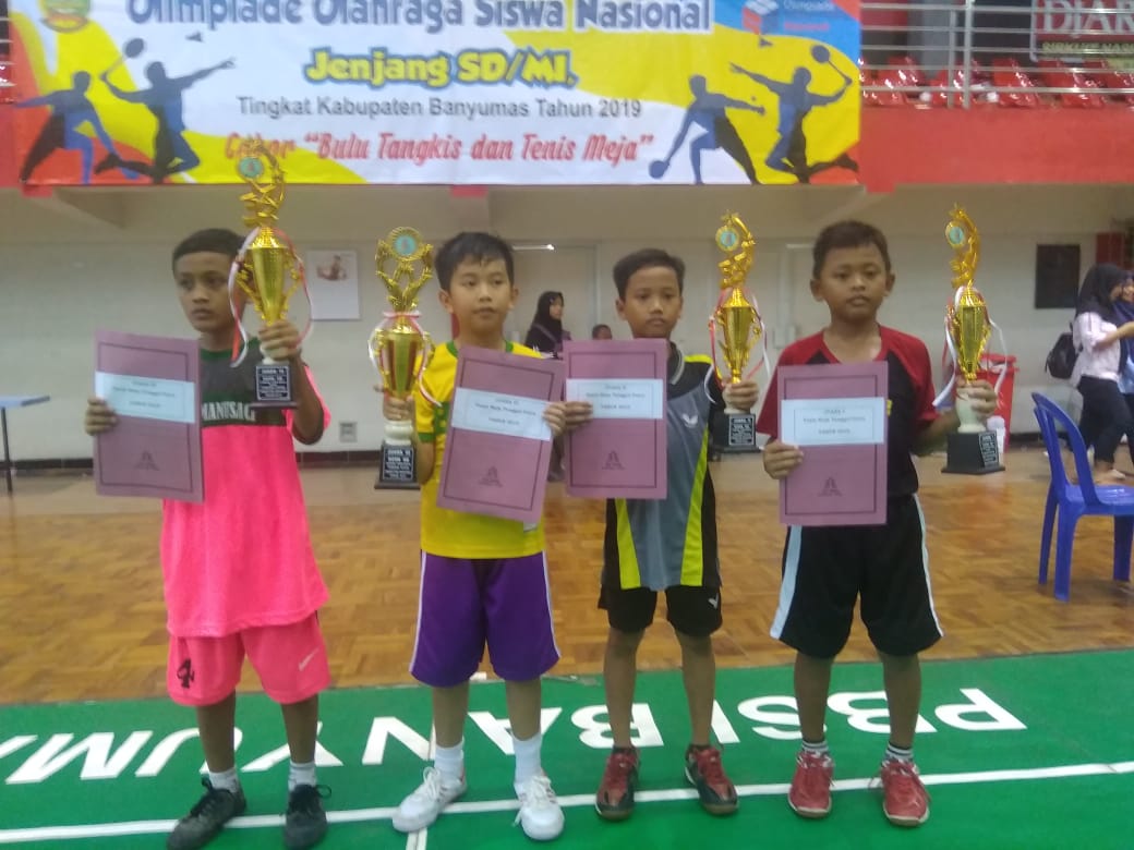 Yusril dan Denise Juara O2SN SD/MI Cabor Tenis Meja