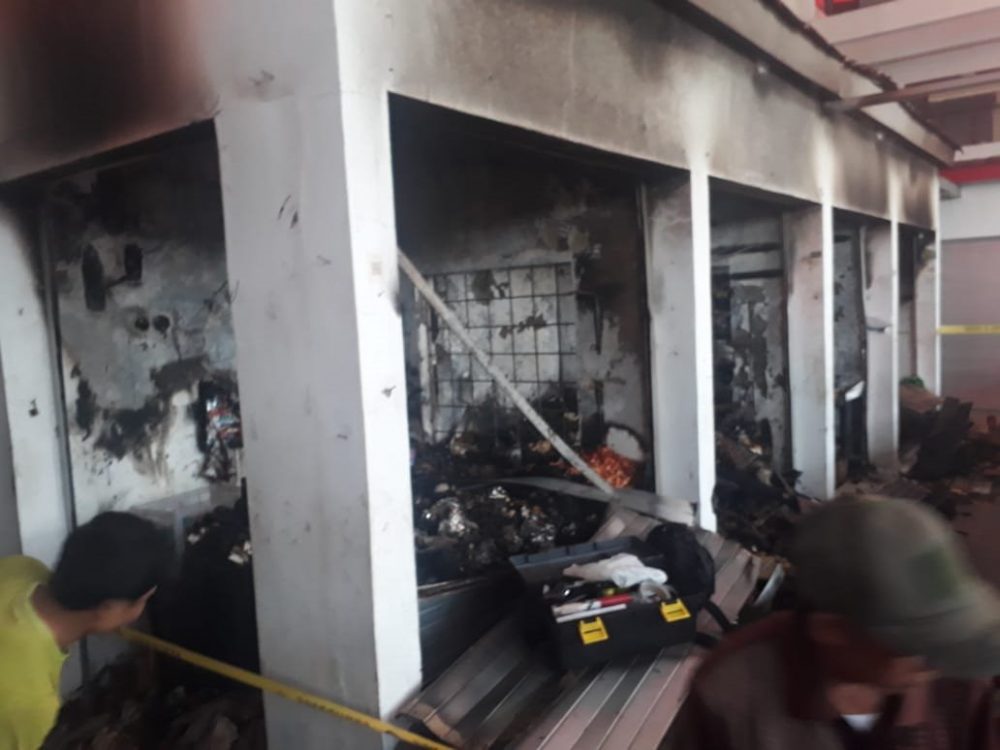 8 Kios Pasar Manis Purwokerto Terbakar