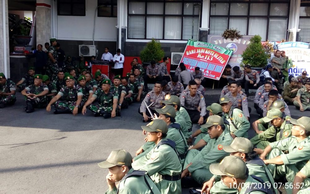 Pgs Kasdim 0808/Blitar Pedomani Netralitas TNI dalam Apel Siaga Gabungan Pilpres Dan Pileg