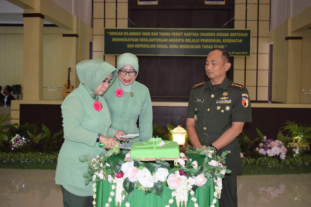 Peringati HUT Ke-73 Persit KCK Koorcab Rem 081 PD V Brawijaya Adakan Tasyakuran
