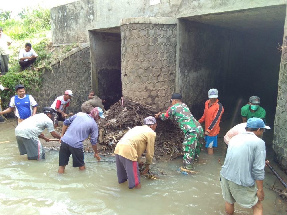 Koramil 421-07/Sdm Ajak Warga Cegah Terjadinya Banjir