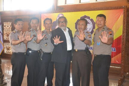 Arist Merdeka Sirait Minta Kajari Taput MenahanPelaku  Predator Kejahatan Seksual Terhadap Siswanya