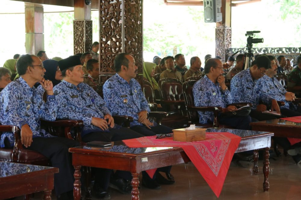 9.953 Rumah Tangga Miskin Akan Dapat Bantuan Ternak Ayam