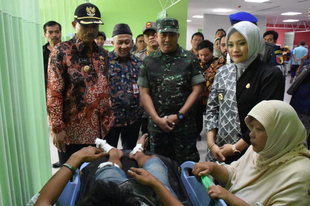 Dandim 0803/Madiun Dampingi Walikota Pantau Fasilitas Umum Menjelang Idul Fitri 1440 H