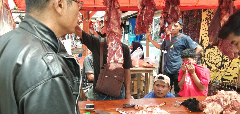 Dua Hari Jelang Lebaran Harga Daging Di Pasar Sidomulyo Tembus Rp 140 Ribu
