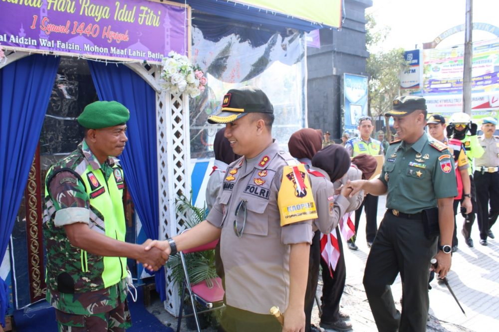 Bersama Dandim, Kapolres Blora Beri Semangat Anggota Pos Pam Ops Ketupat Candi 2019