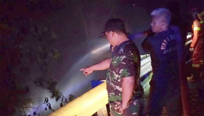 Danramil 0801/01 Pacitan, Terjadi Kebakaran Hutan  di Pacitan Jelang Takbiran