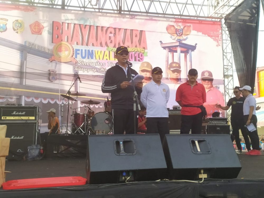 Jelang HUT Bhayangkara 73, Dandim Apresiasi Bhayangkara Fun Walk Tulungagung 2019