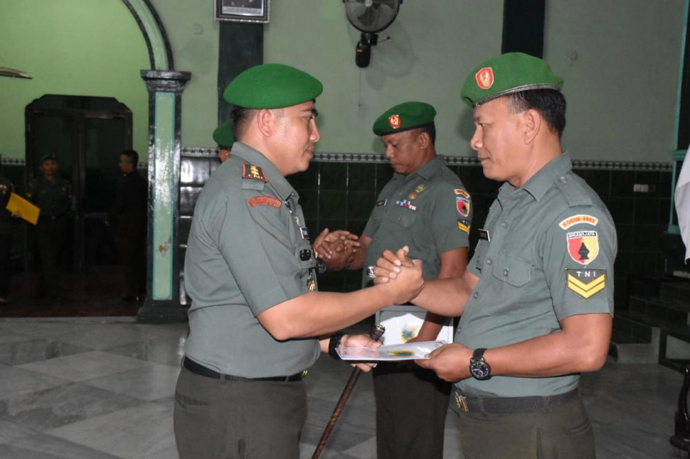 Dandim Madiun Melepas Prajurit Terbaiknya Tergabung Dalam Satgas Apter