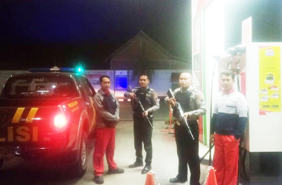 Tekan Kriminalitas di Jam Rawan, Polsek Jepon Polres Blora Patroli Bersenjata.