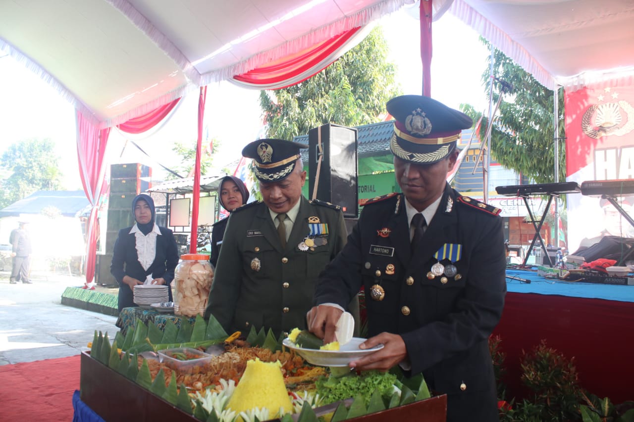 Tunjukan Hubungan Yang Harmonis Polres Dan Kodim Ngawi Gelar Syukuran HUT Bhayangkara Ke 73 Tahun 2019