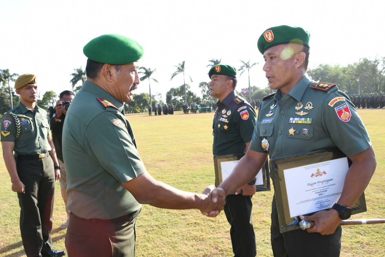 Dandim Blora Terima Piagam penghargaan dari Pangdam IV/DIP