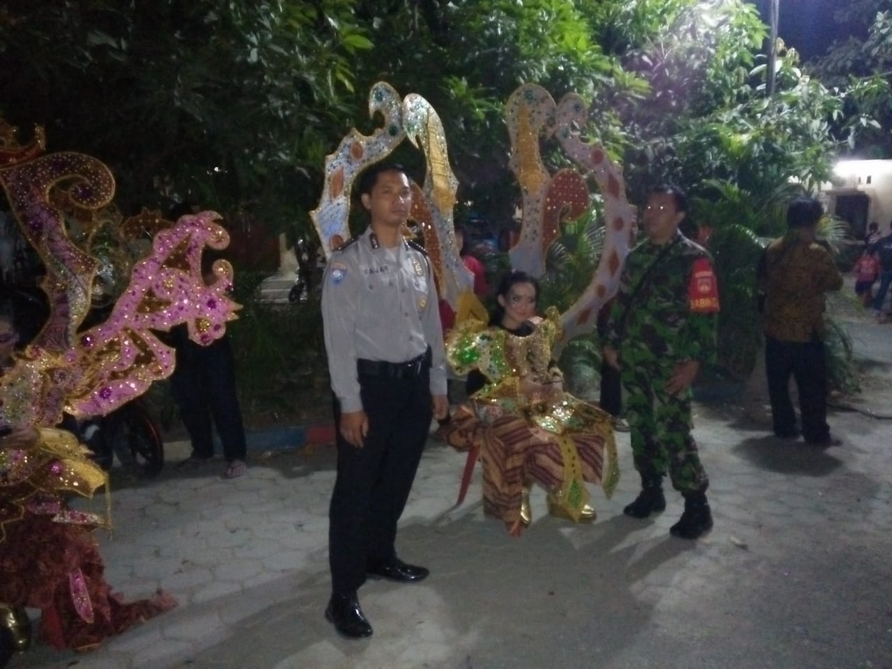 Babinsa Joyontakan Hadiri Penutupan Kirab Budaya dan Bazar Joyoantoko di Taman Pintar