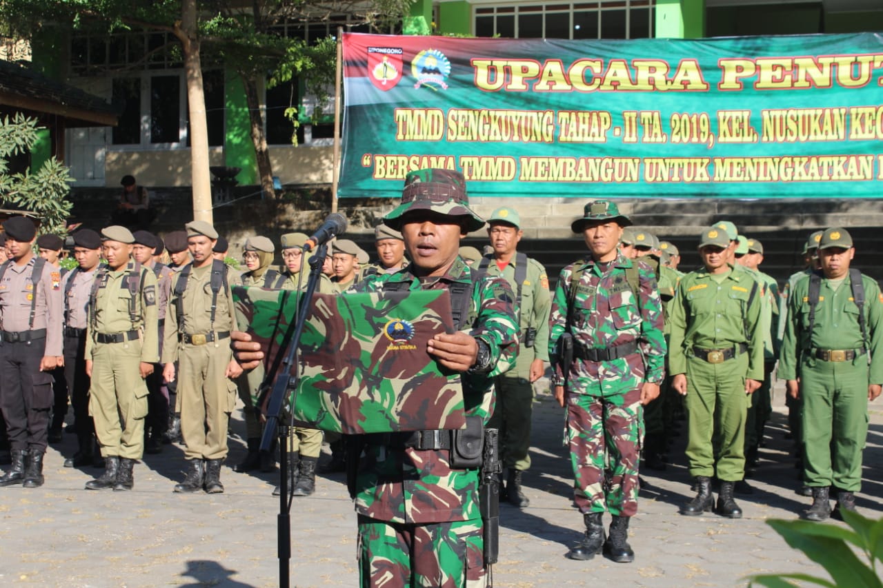 Suara Lantang Kapten Inf Gasar Bacakan Laporan singkat TMMD Sengkuyung Tahap II Kodim Surakarta
