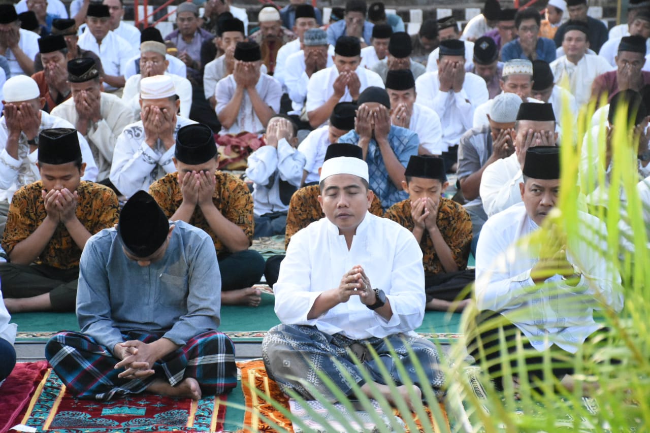 Dandim Madiun Shalat Idul Adha Bersama Di Halaman Makorem 081/DSJ