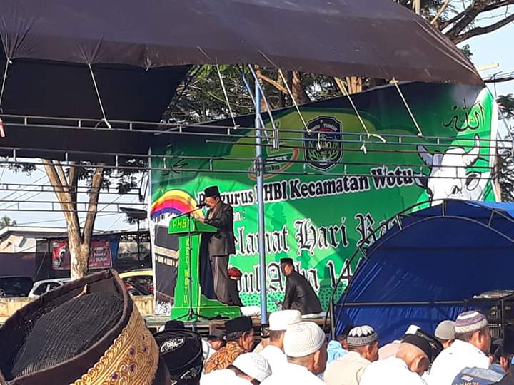 Ummat Muslim Kecamatan Wotu Shalat Idul Adha di Lapangan Gaswo