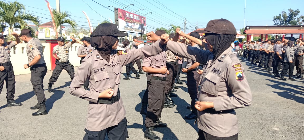 Tingkatkan Kemampuan Personil, Polres Blora Gelar Latihan Beladiri.