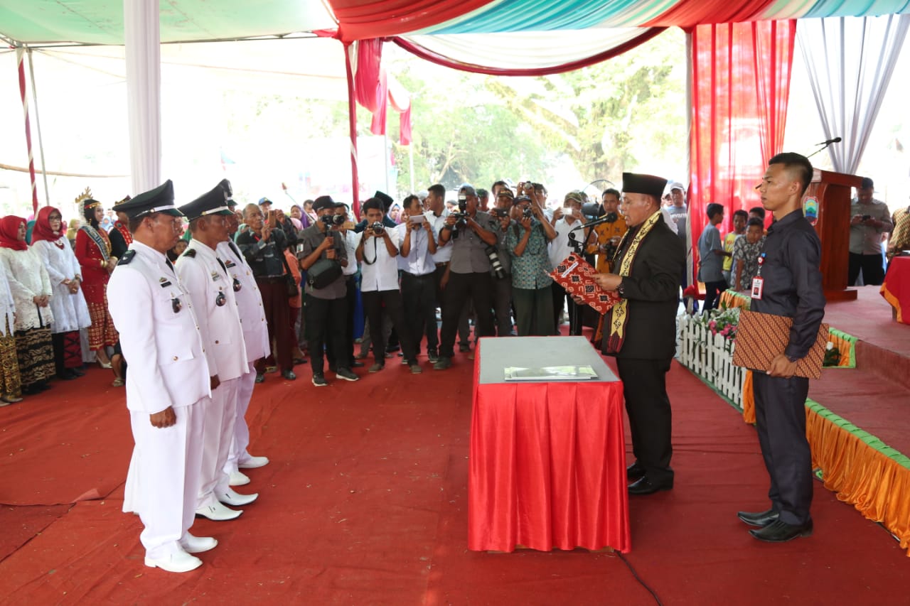 Plt Bupati Lamsel Lantik 93 Kades Dari 131 Kades Terpilih