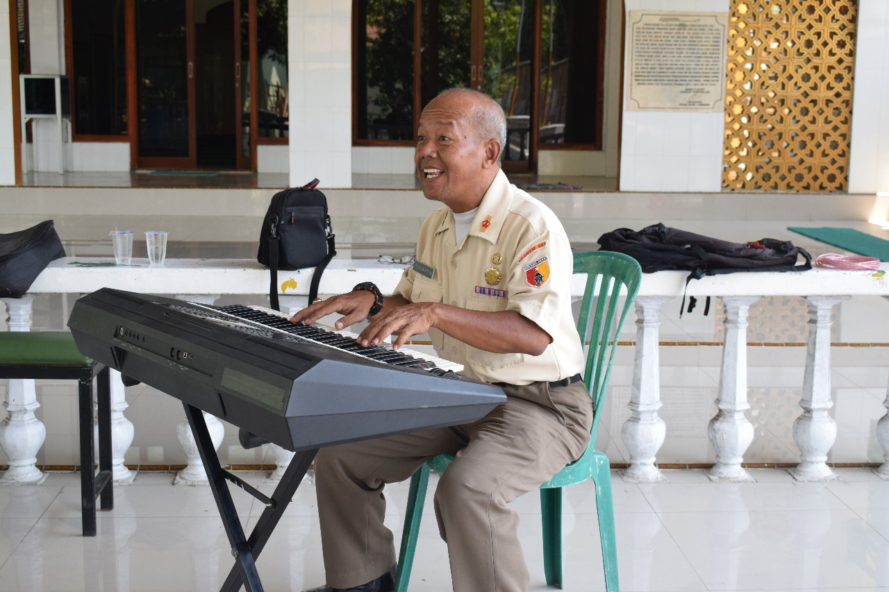 Sosok PNS Syahlan Yang Multitalenta