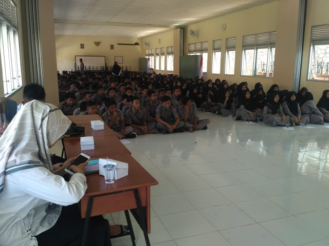 DANRAMIL 0801/11 KODIM PACITAN SUARAKAN WASBANG DI SMKN 2 DONOROJO