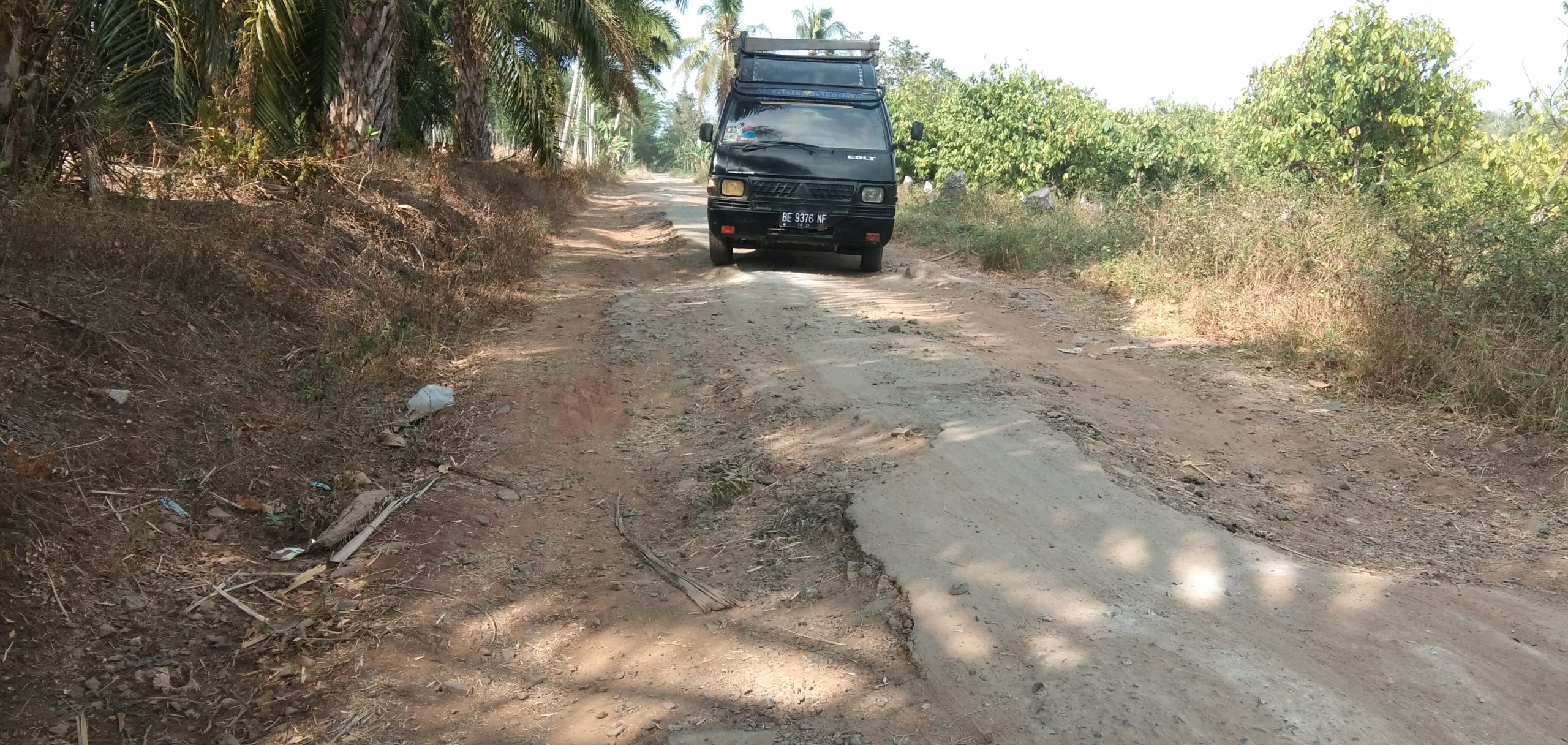 Jalan Penghubung Antar Desa Sukamarga-Sidowaluyo Belum Juga Dikerjakan