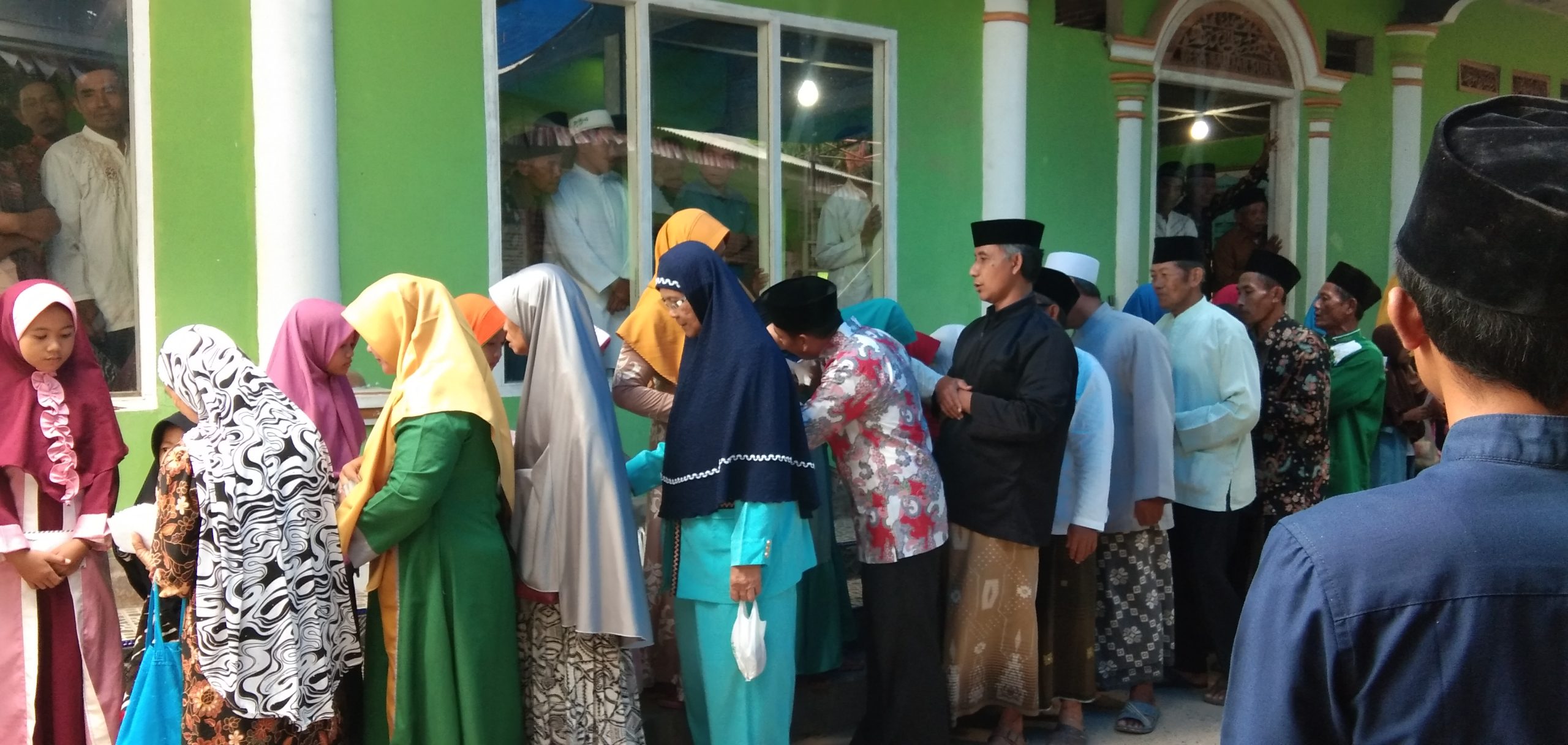 Gema Sholawat Iringi Santunan Yatim Piatu Dan Kaum Dhuafa
