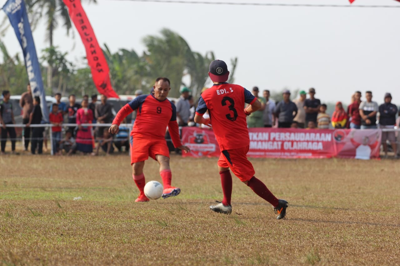 Nanang Buka Open Tournament Sepak Bola PDI-Perjuangan