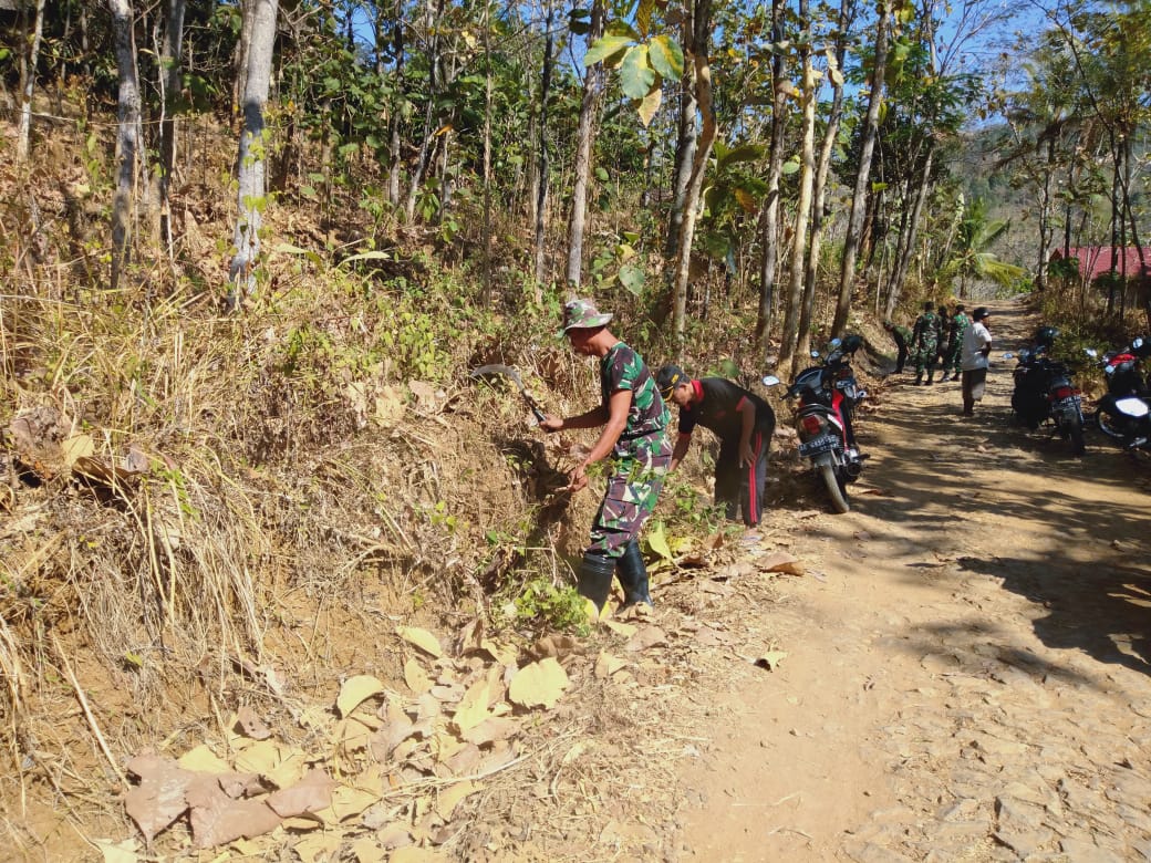DANRAMIL 0802/18 SOOKO PIMPIN PENYIAPAN SASARAN RABAT JALAN TMMD KE-106