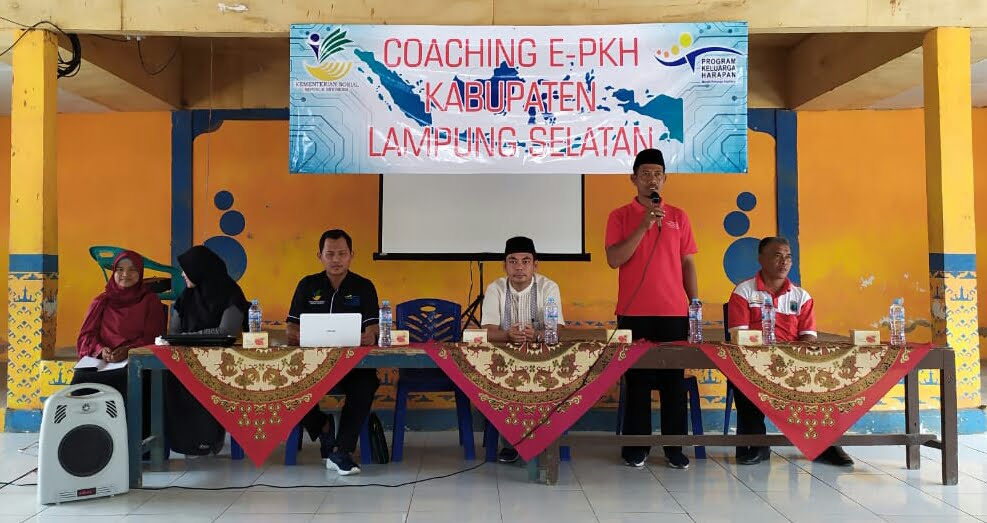 Puluhan Pendamping PKH Zona Dua Kabupaten Lampung Selatan Ikuti Coaching e-PKH