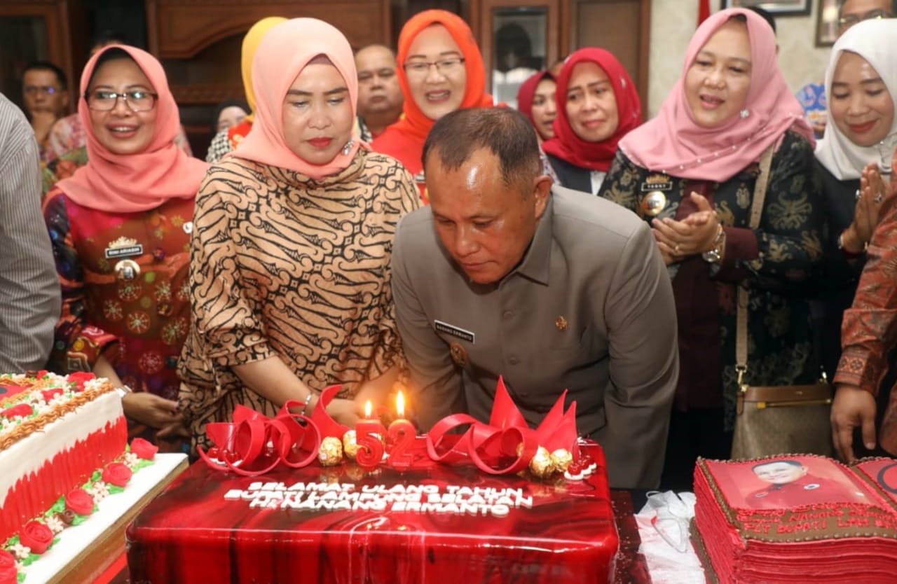 Dihari Kelahiranya Nanang Dapat Kejutan Dari Para Kepala OPD Dan Ketua DPRD