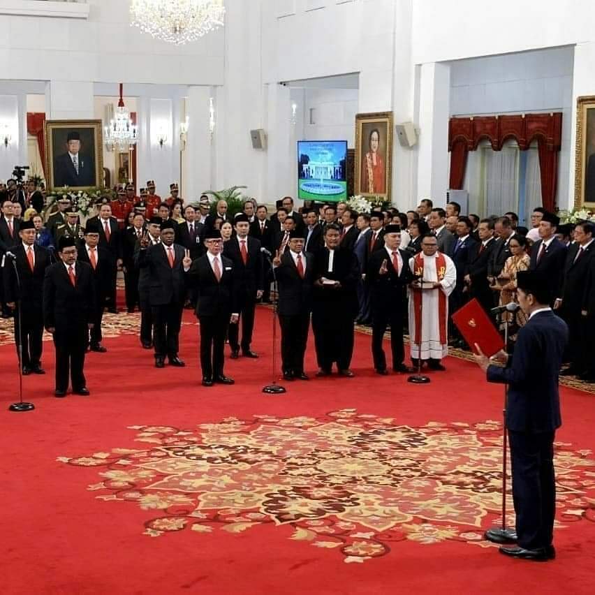 12 Wamen hari ini di lantik Presiden Jokowi di Istana